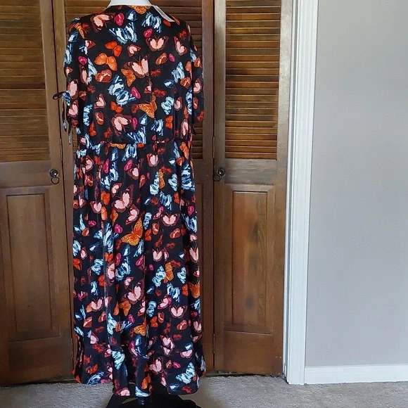 NWT Torrid Black Midi Brushed Charmeuse Butterfly Wrap Dress Sz 2X - Picture 8 of 16